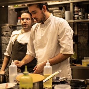 Излезе трейлър на филма за Филип Захариев, видинчанинът главен готвач в най-северния ресторант в света