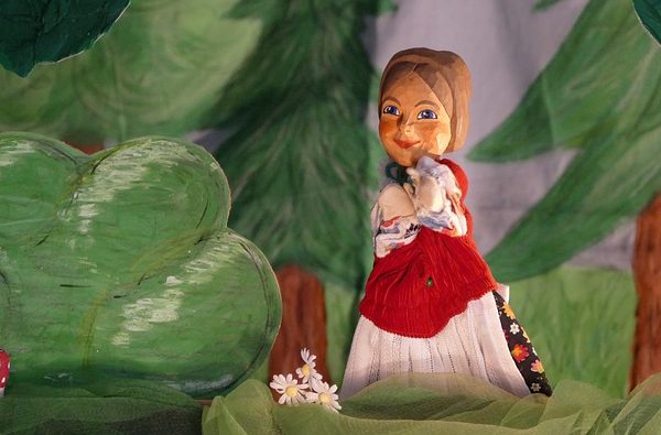 Режисьор от Видин реализира инициатива за куклен театър онлайн