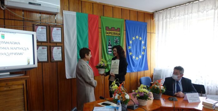 Елена Алексиева получи националната литературна награда „Йордан Радичков” 2021