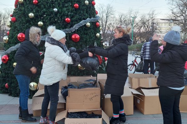 Втори ден продължи раздаването коледни пакети за нуждаещи се жители на община Видин