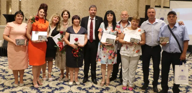 Врачански учител получи голямата награда на синдикат „Образование”