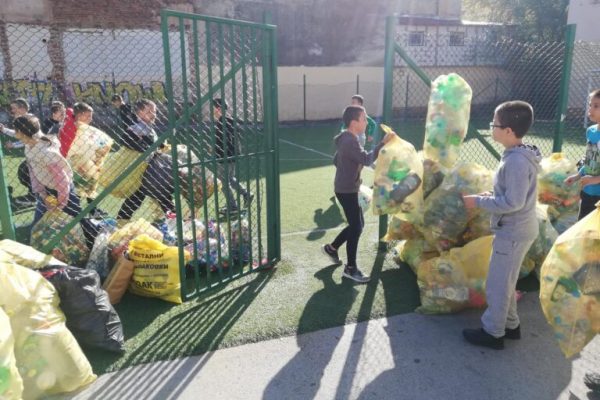 Учениците от Враца са на първо място в кампанията за разделно събиране „Екошампиони”и рециклиране