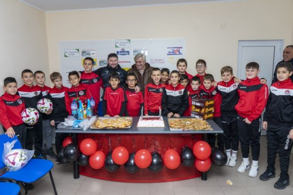 детско-юношеска школа футбол "Локомотив" Мездра